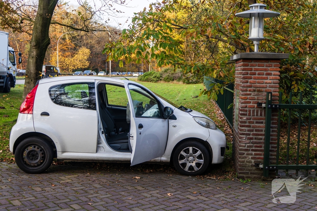 Vrachtwagen zorgt voor ongeval met personenauto