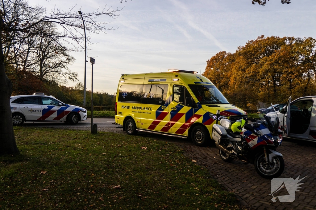 Vrachtwagen zorgt voor ongeval met personenauto