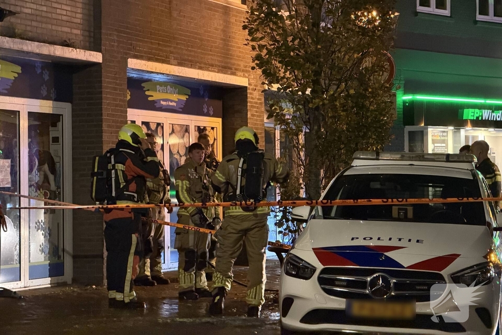 Agenten krijgen last van gevaarlijke stof in woning