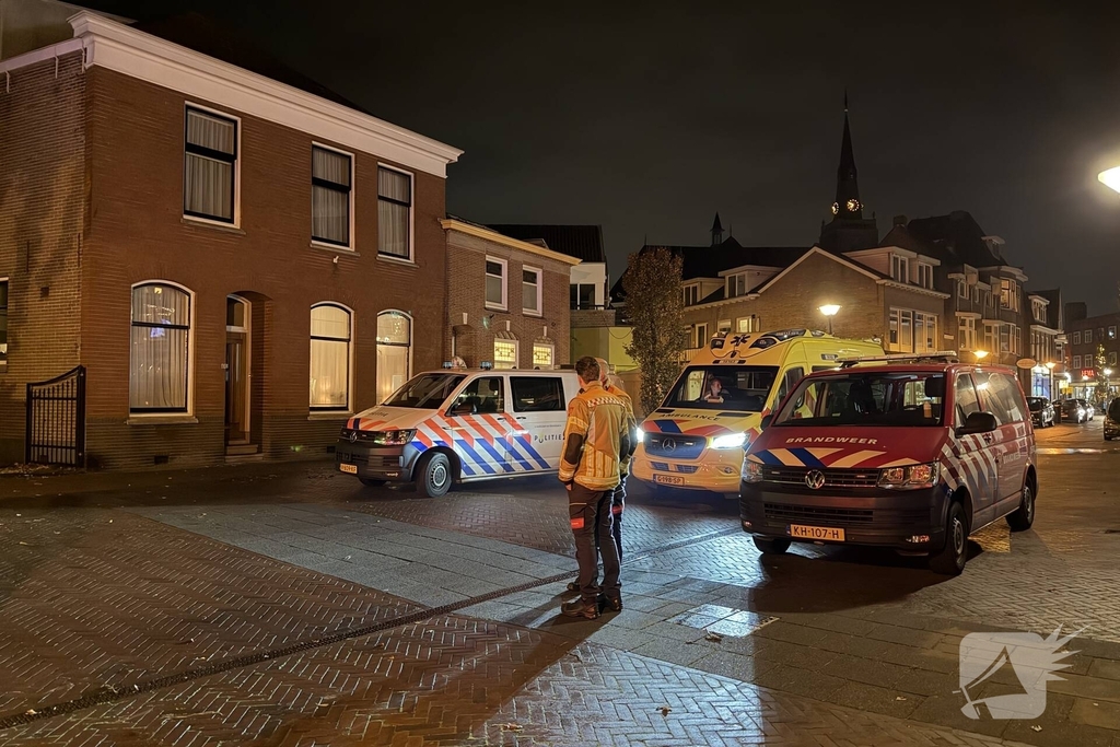 Agenten krijgen last van gevaarlijke stof in woning