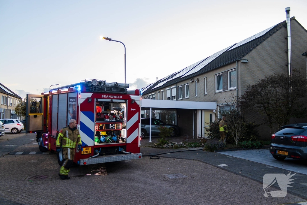 Eigenaar woning naar ziekenhuis na brand in schuurtje