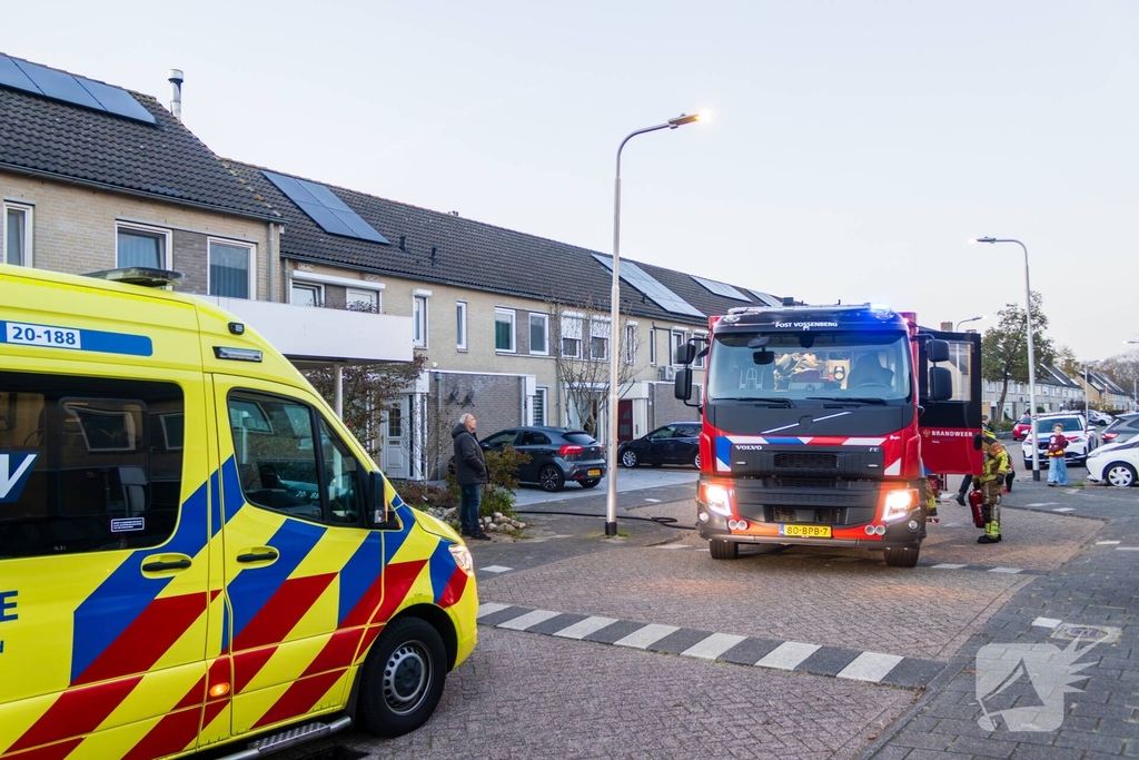 Eigenaar woning naar ziekenhuis na brand in schuurtje