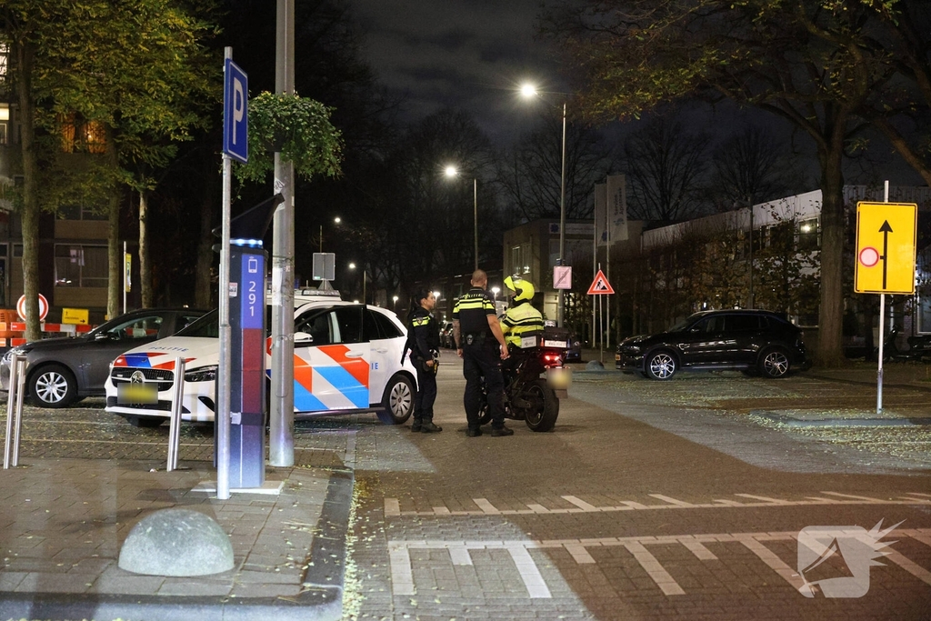 Vijf aanhoudingen en vondst van geld na drugsdeal