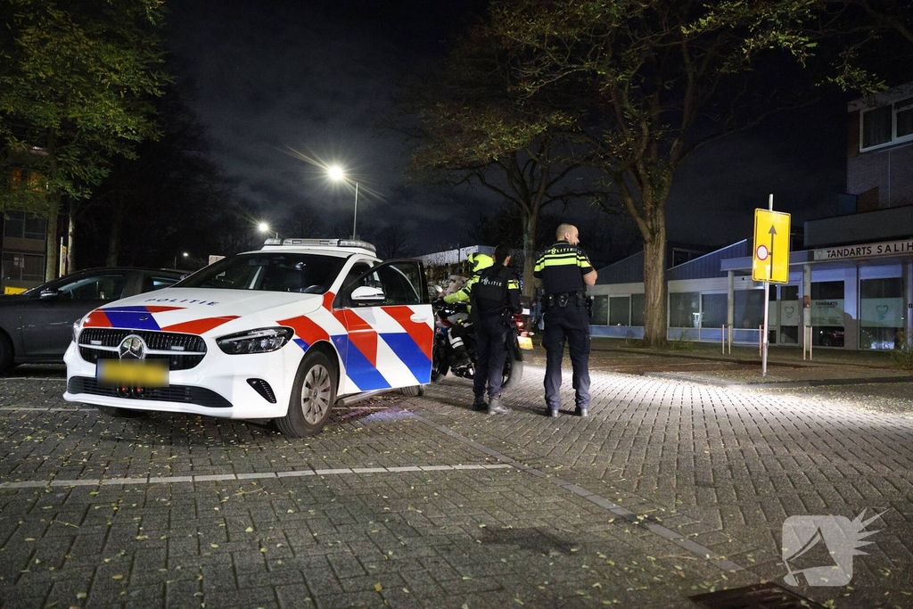 Vijf aanhoudingen en vondst van geld na drugsdeal