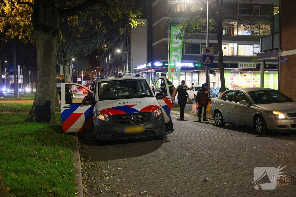 Vijf aanhoudingen en vondst van geld na drugsdeal