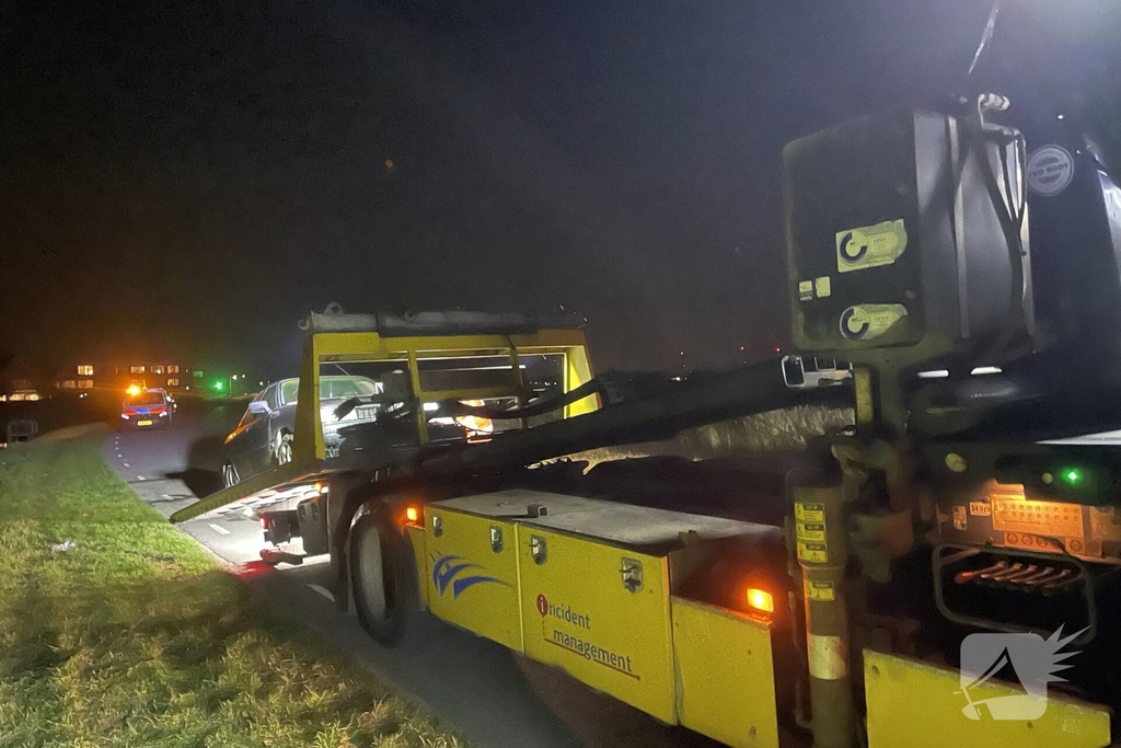 Voertuig belandt in sloot