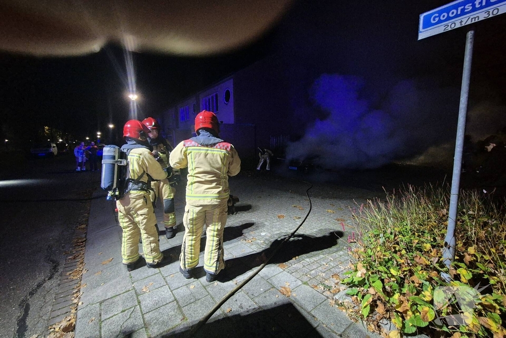 Politie onderzoekt oorzaak van autobrand
