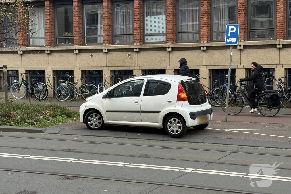 Kind op fiets aangereden door automobilist