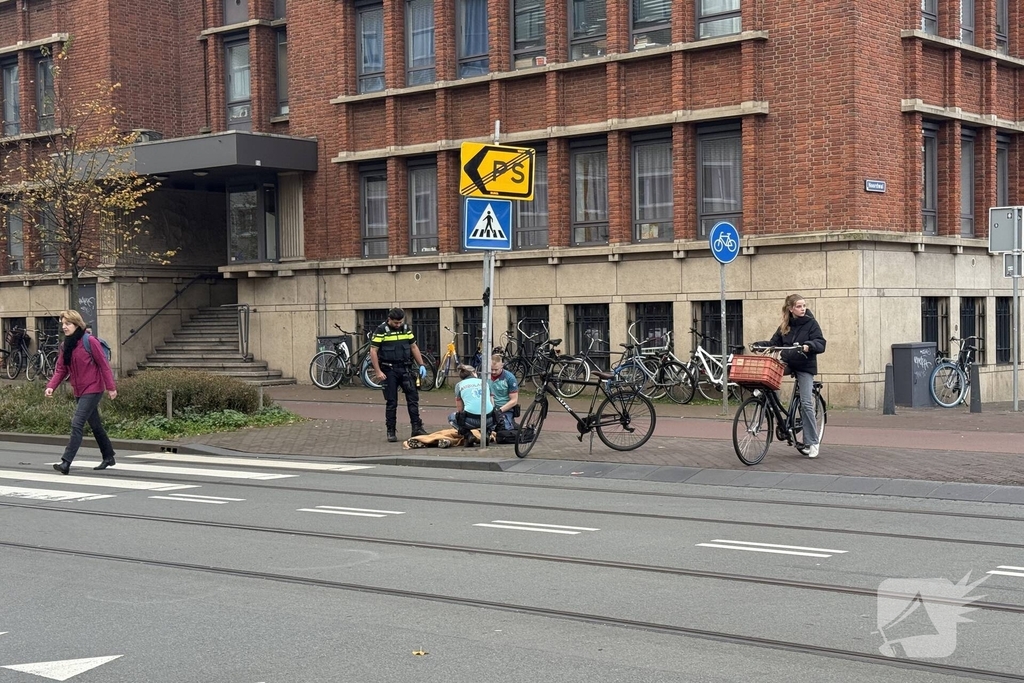 Kind op fiets aangereden door automobilist