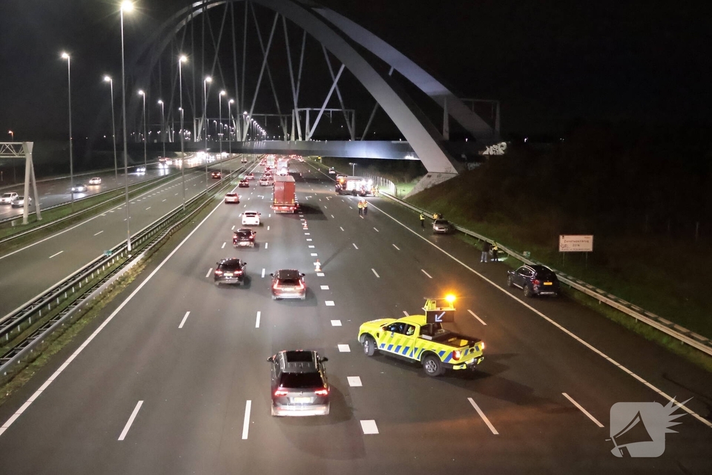 Botsing op snelweg leidt tot bevrijding van inzittende