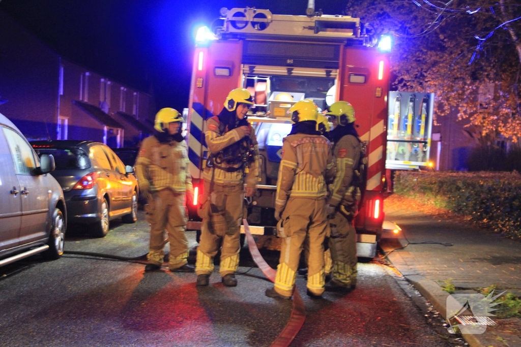 Woningbrand leidt tot ontruiming van woningen