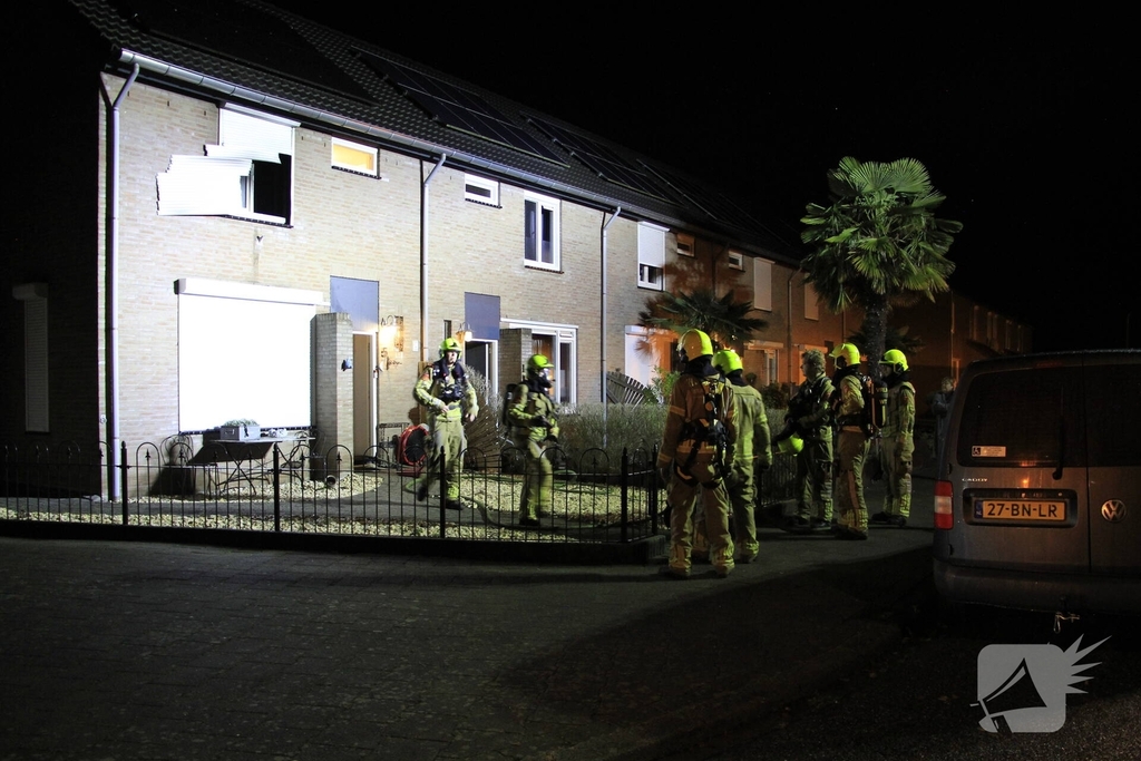 Woningbrand leidt tot ontruiming van woningen