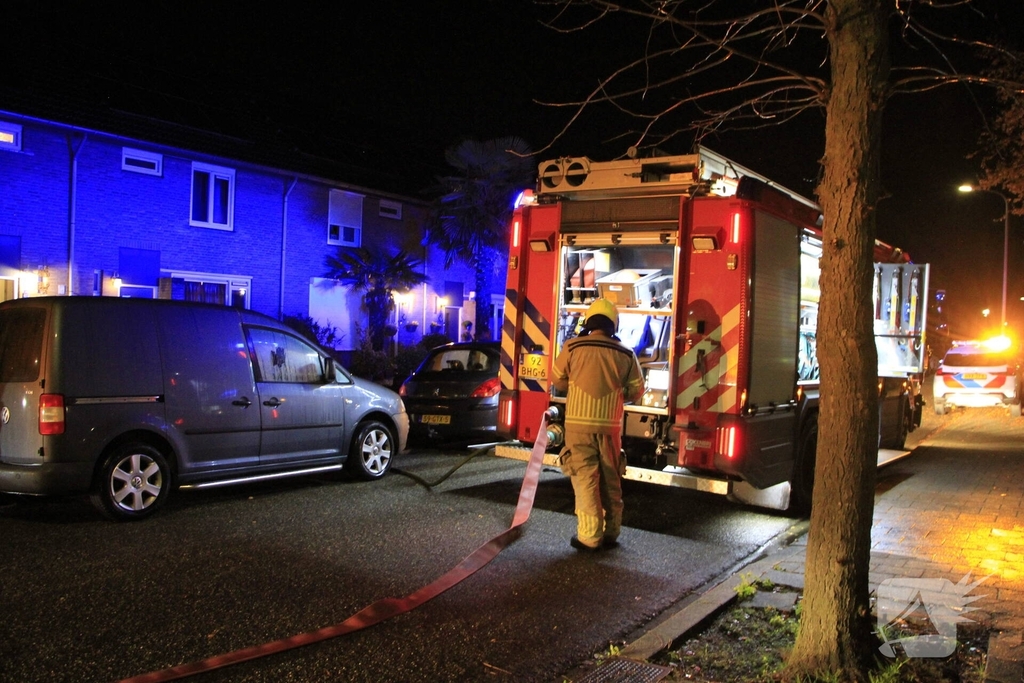 Woningbrand leidt tot ontruiming van woningen