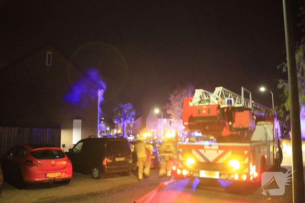Woningbrand leidt tot ontruiming van woningen