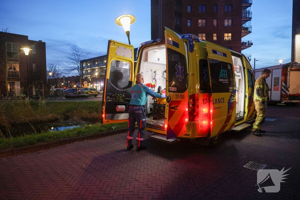 Liftmonteur valt drie meter in schacht