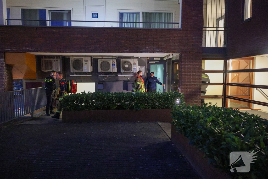 Liftmonteur valt drie meter in schacht