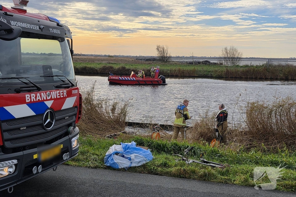 Grote zoekactie na melding te water