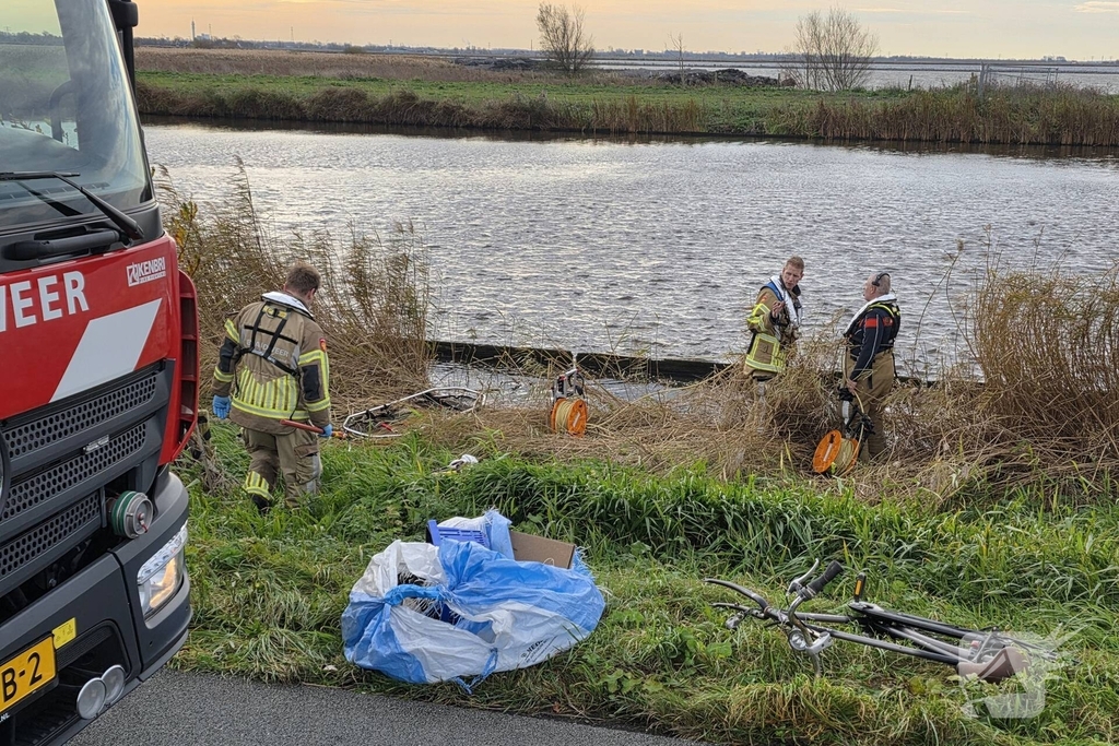 Grote zoekactie na melding te water