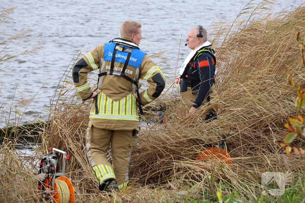 Grote zoekactie na melding te water