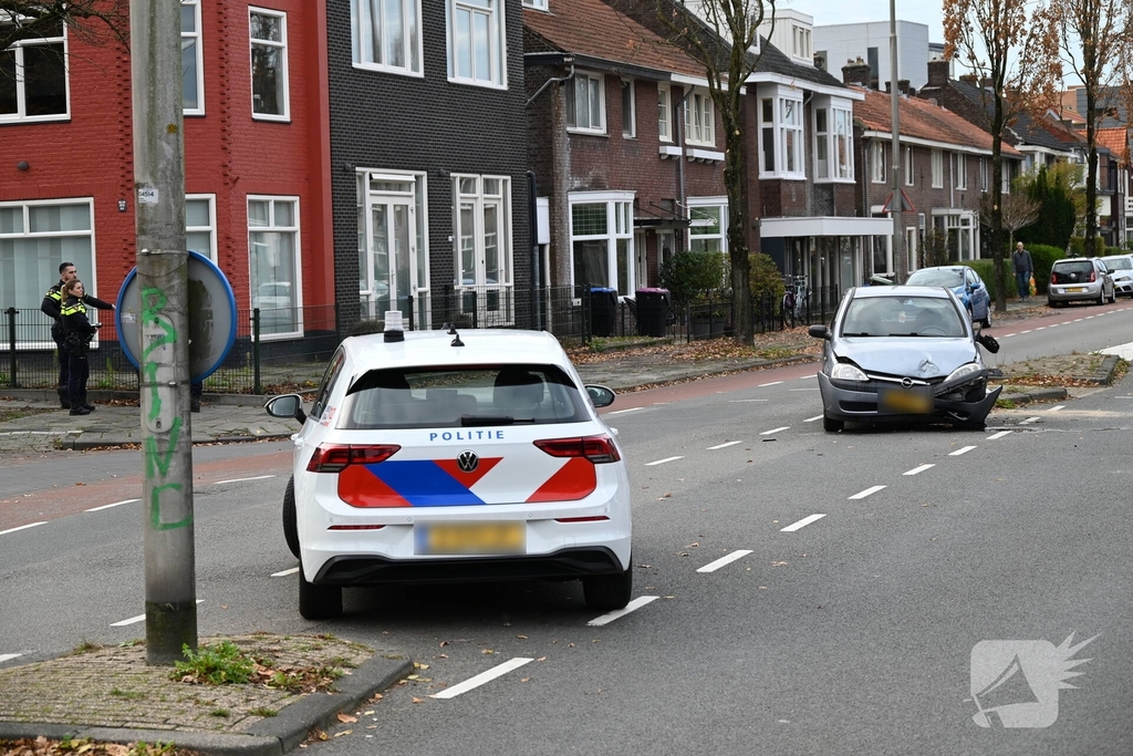 Lantaarnpaal zwaar beschadigd