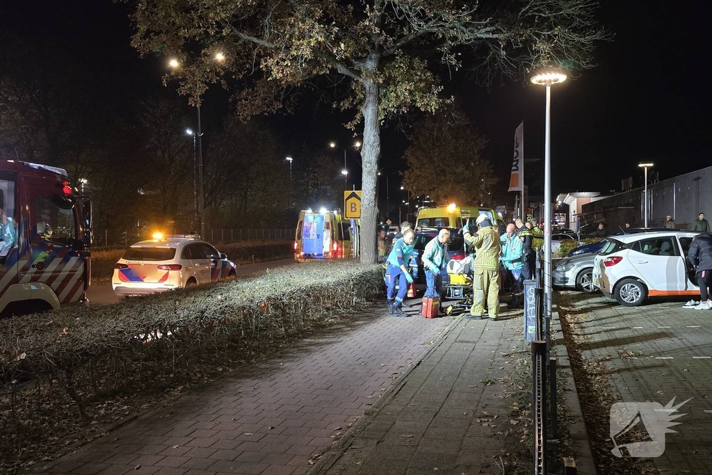 Automobilist rijdt fietser aan op fietspad