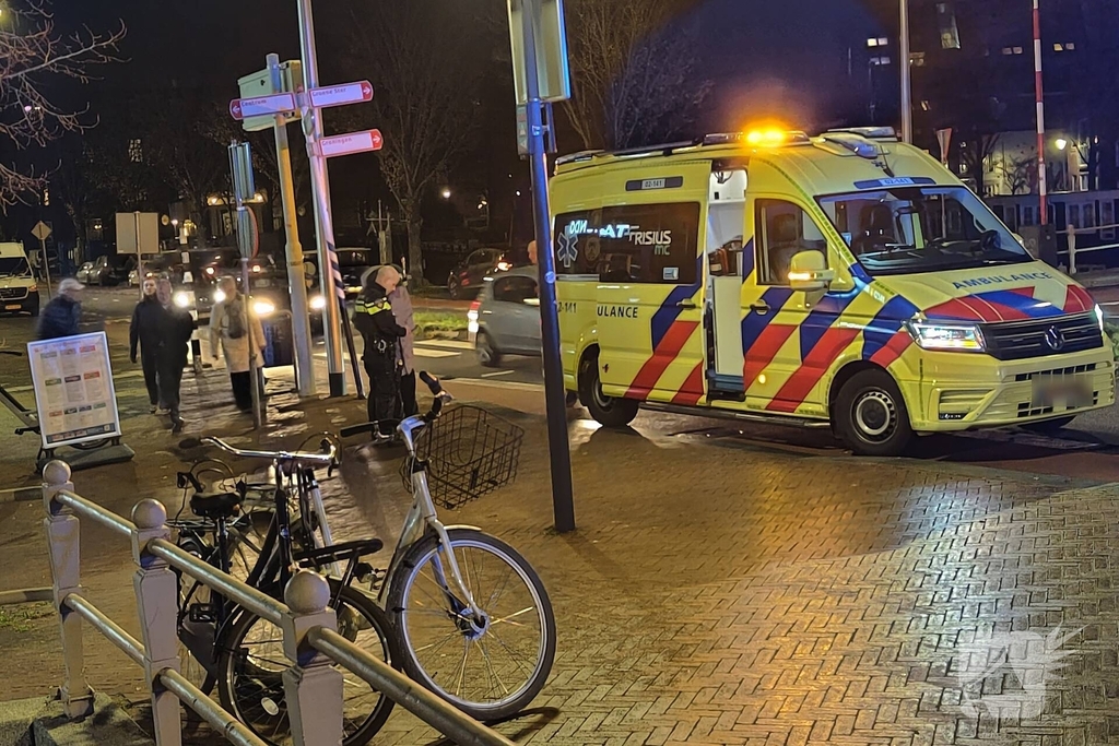 Fietsster aangereden door auto