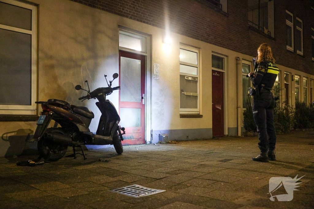 Explosie bij portiek mogelijk wraakactie