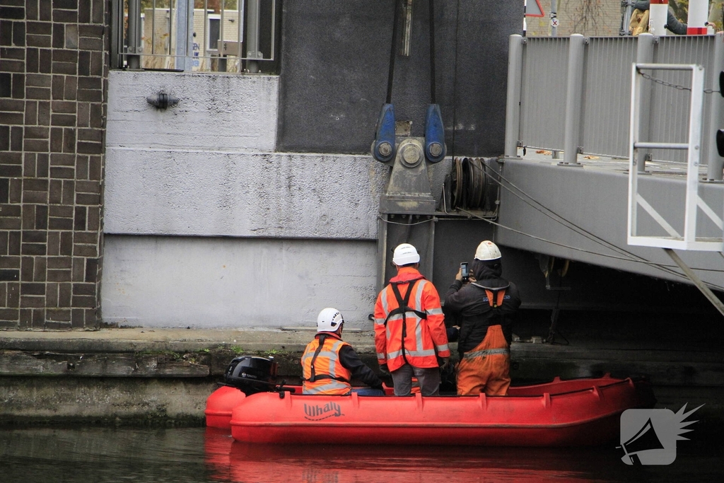 Onderzoek naar schade stadsbrug