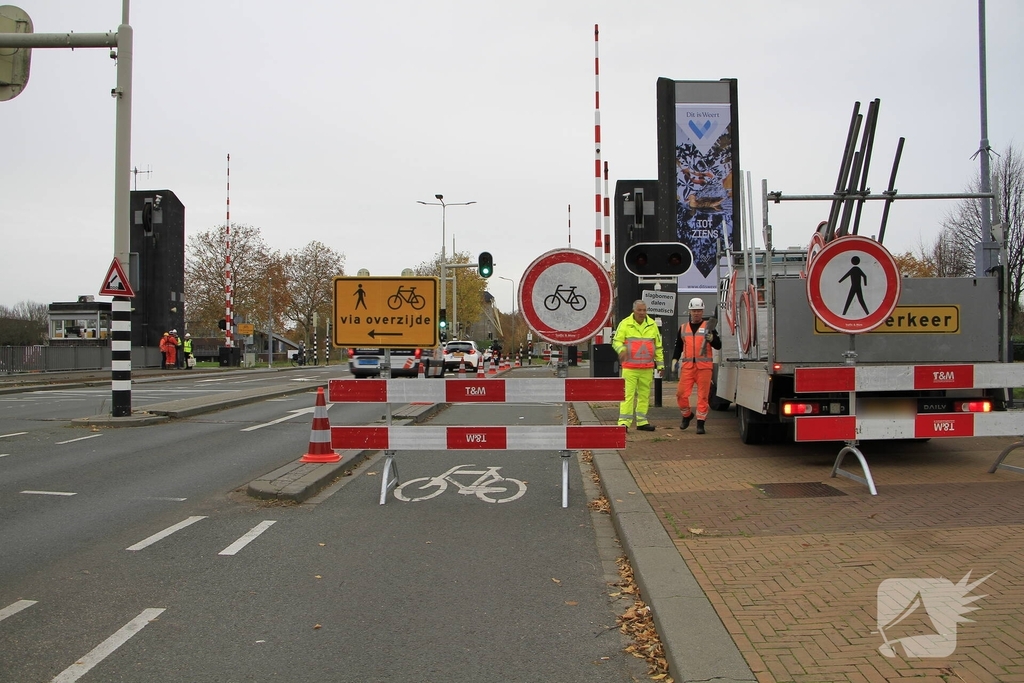 Onderzoek naar schade stadsbrug