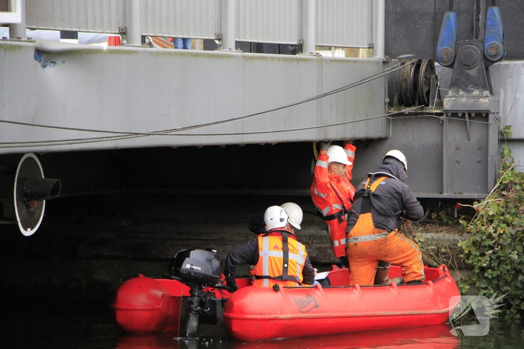 Onderzoek naar schade stadsbrug