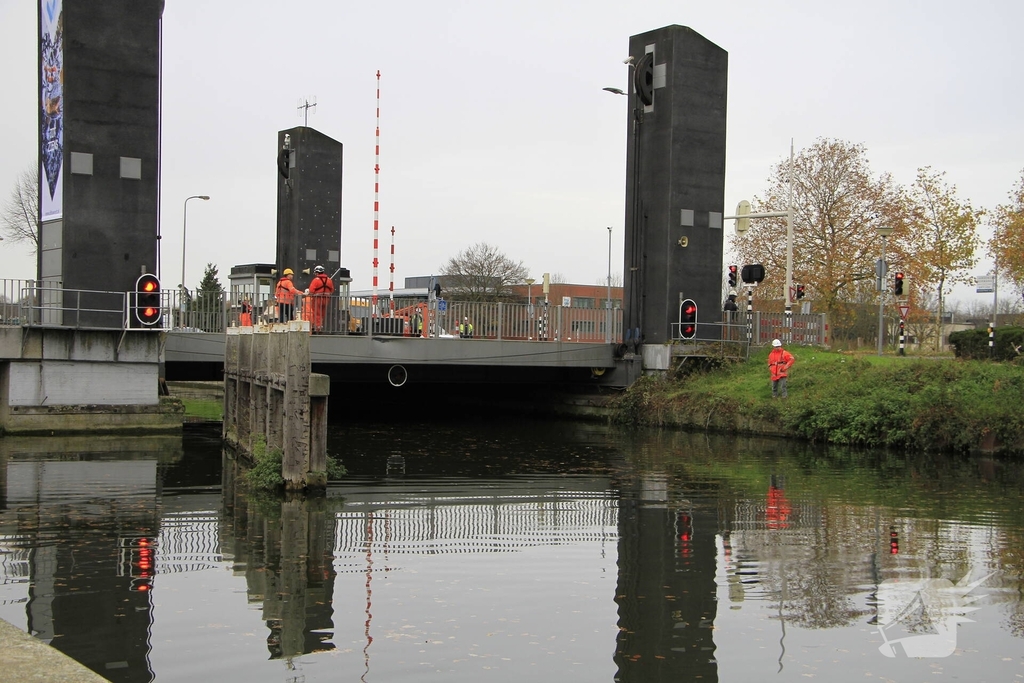 Onderzoek naar schade stadsbrug