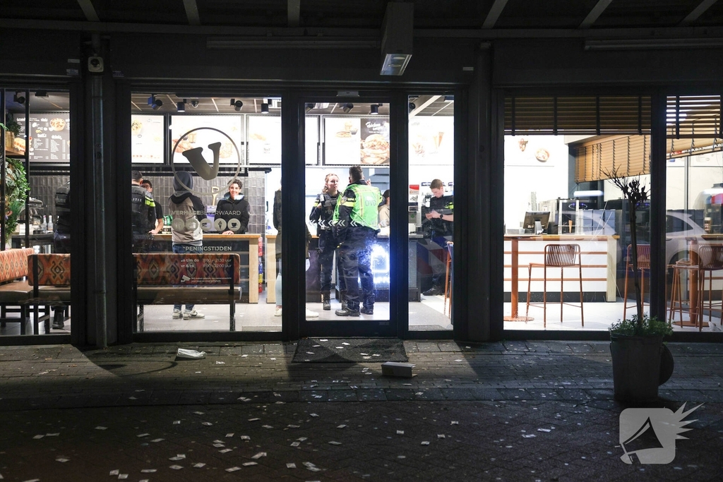 Overval op snackbar door twee gemaskerde daders