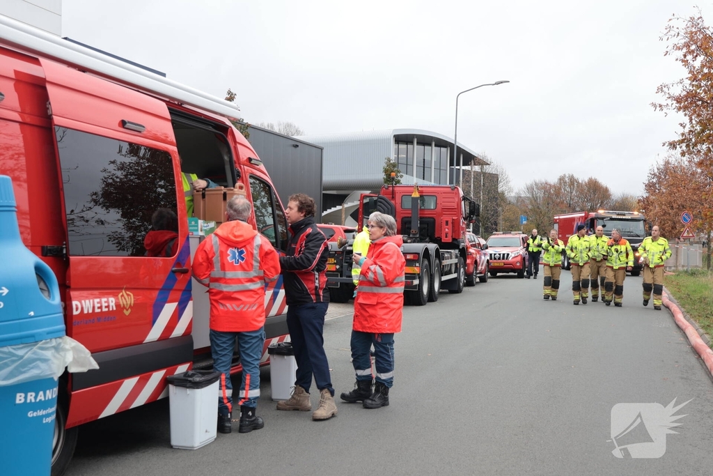 Grote brand in coatingsbedrijf veroorzaakt rookontwikkeling