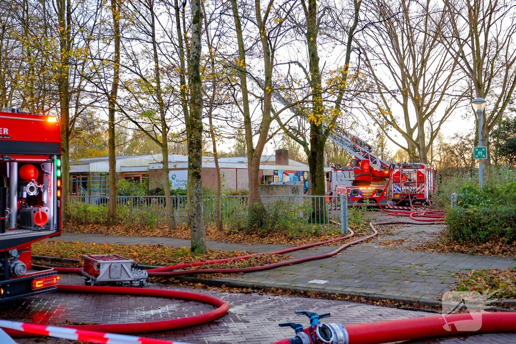 Brand in school leidt tot grote hulpverleningsactie