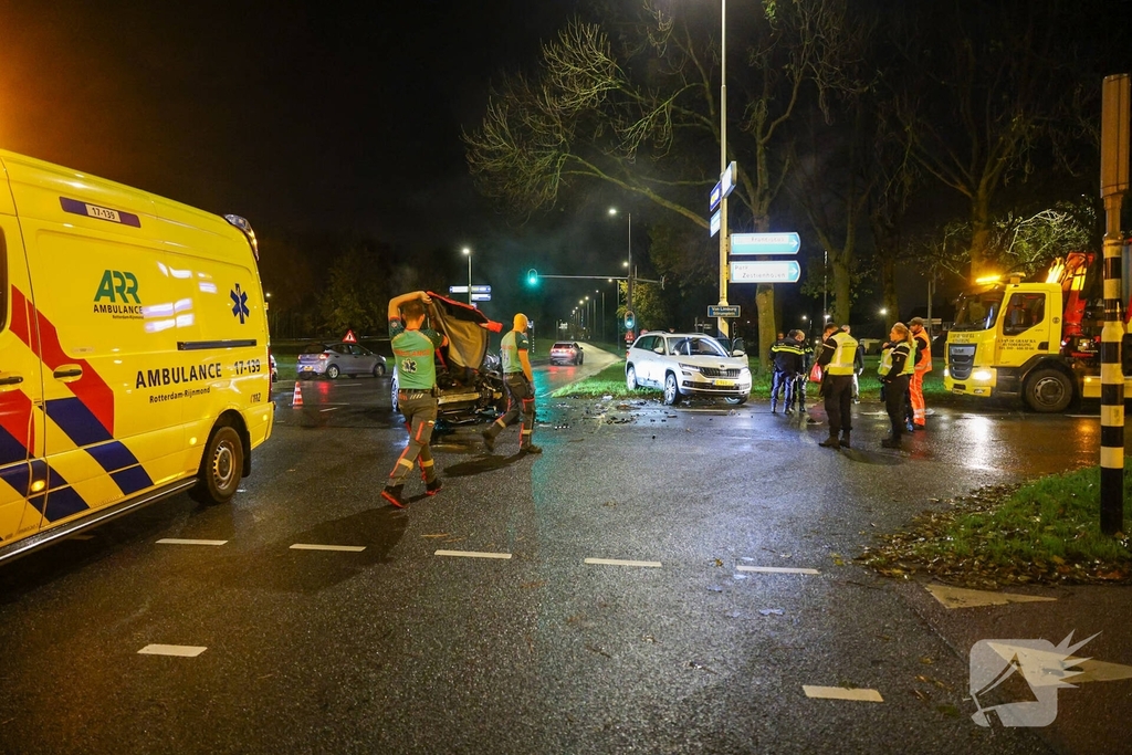 Botsing tussen voertuigen leidt tot geen gewonden