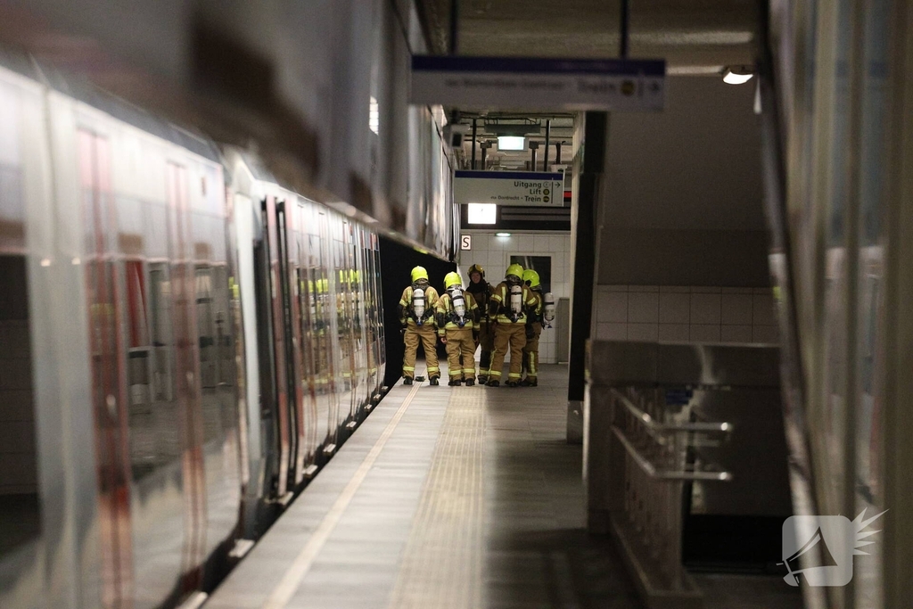 Ongeval in metro leidt tot verwondingen en verkeershinder