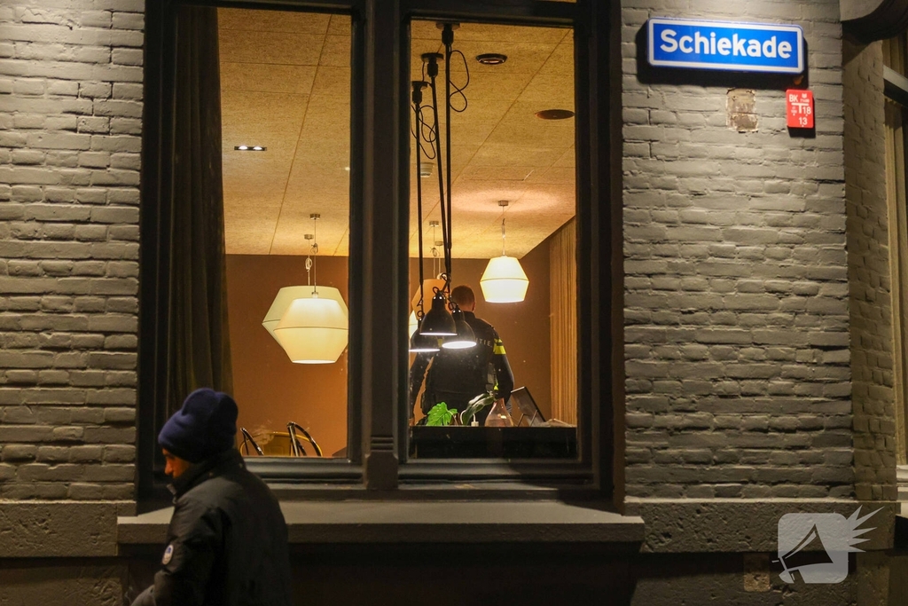 Schutter richt op mensen en slaat op de vlucht na conflict