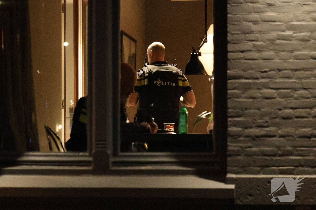 Schutter richt op mensen en slaat op de vlucht na conflict