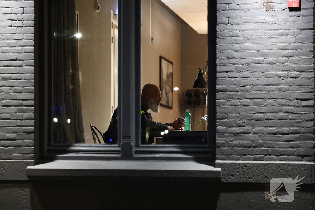 Schutter richt op mensen en slaat op de vlucht na conflict