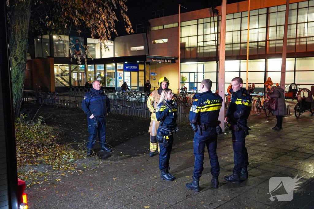 Zwembad ontruimd door brandlucht