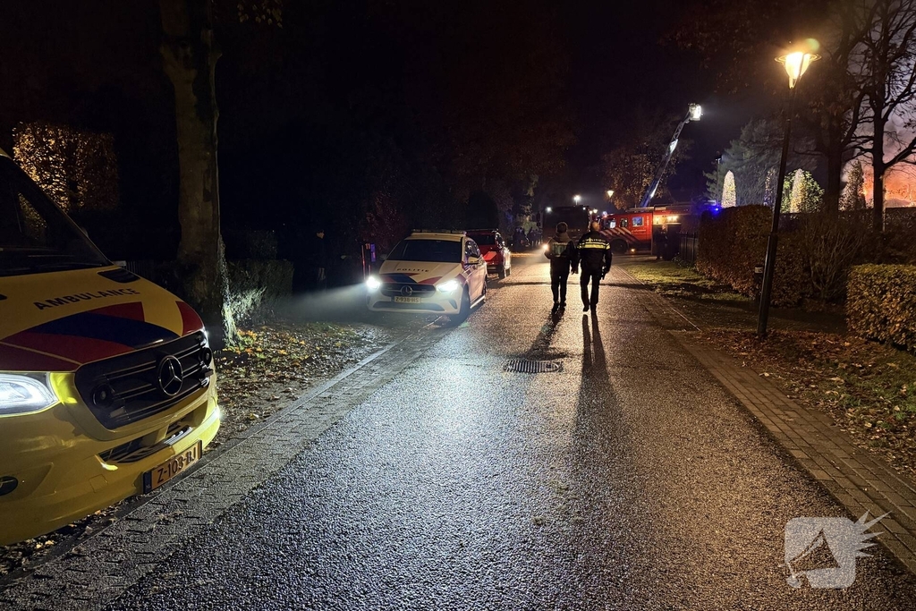 Uitslaande brand verwoest woning