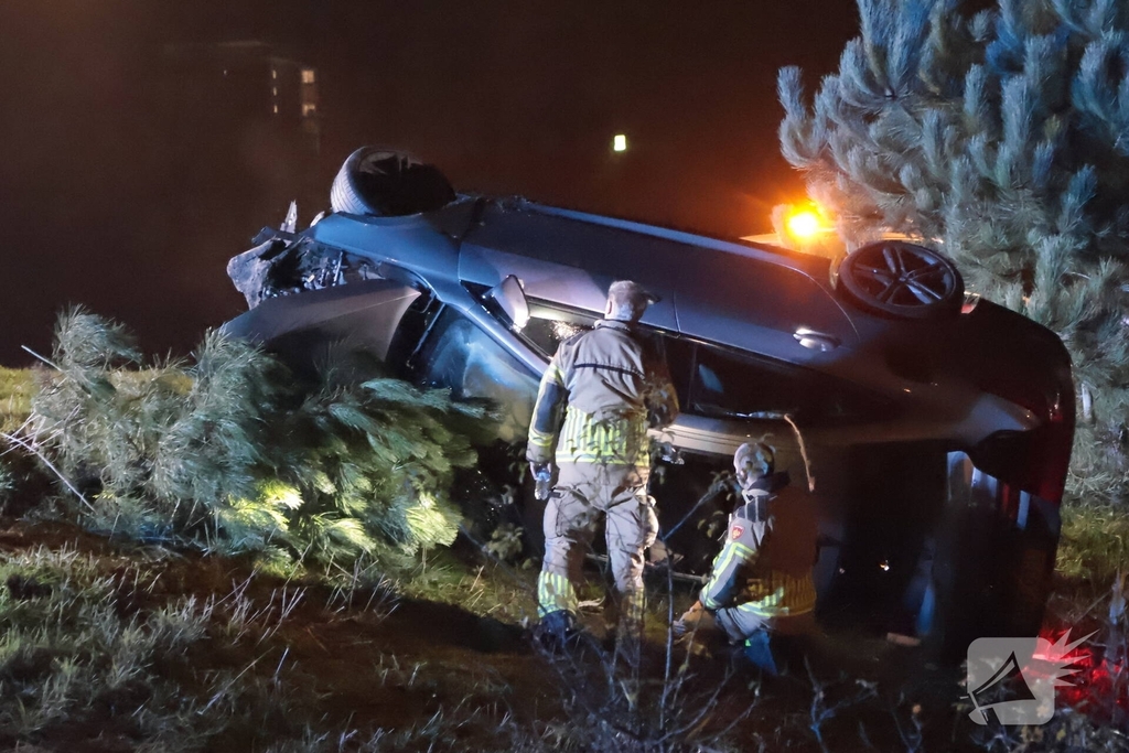 Bestuurder overlijdt na ongeval