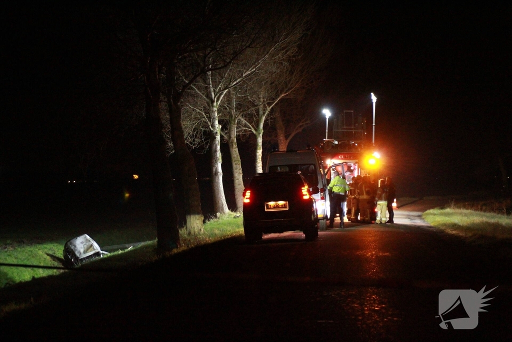 Vrouw overlijdt bij autobrand