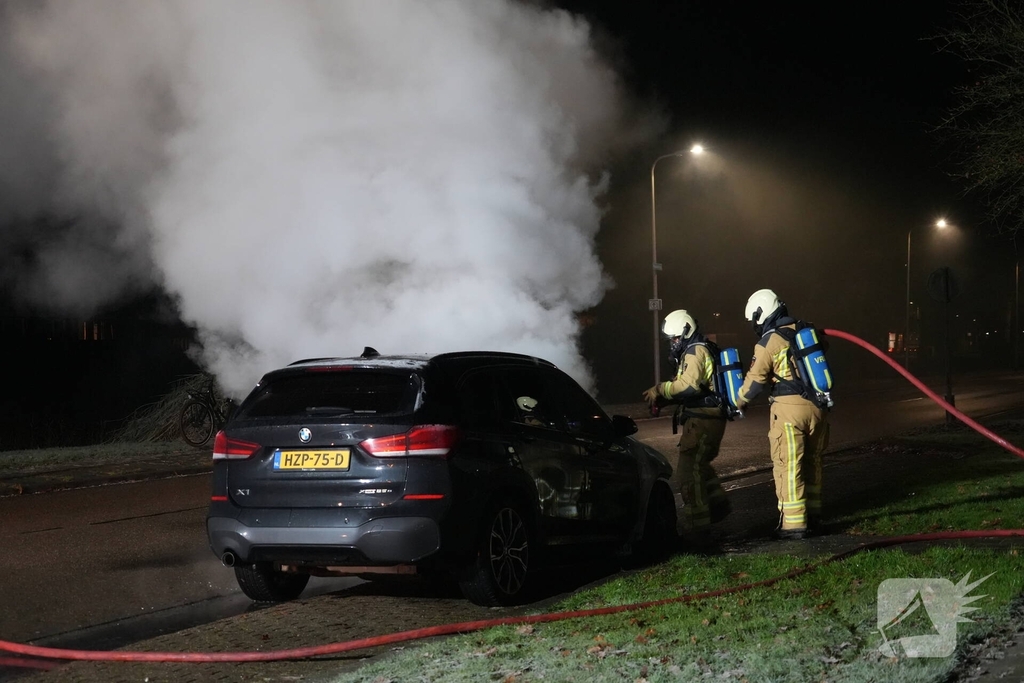 Auto volledig verwoest door brand
