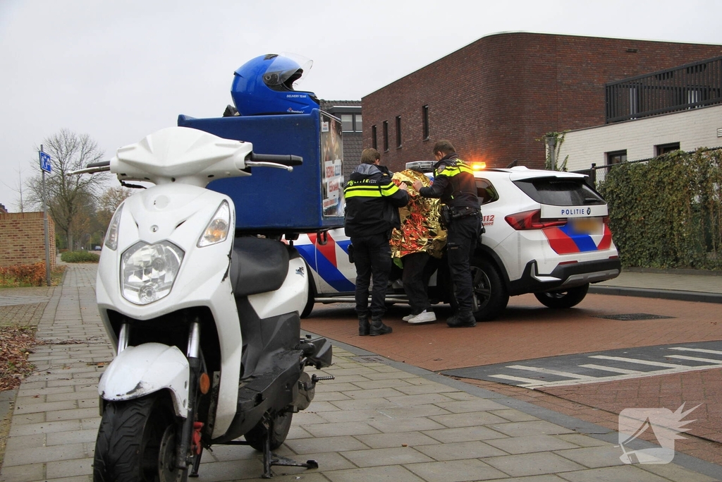 Maaltijdbezorger raakt lichtgewond bij ongeval