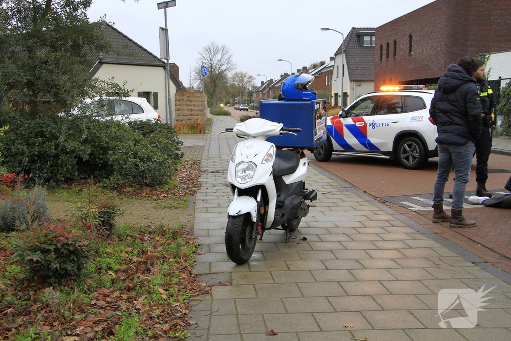 Maaltijdbezorger raakt lichtgewond bij ongeval