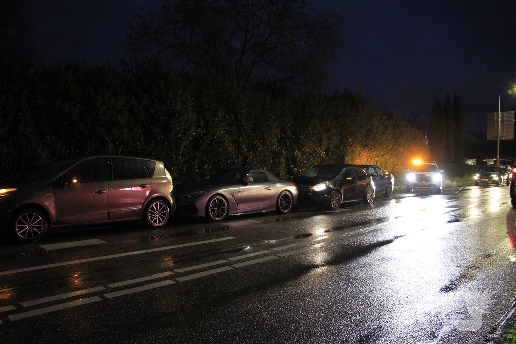 Kettingbotsing met vier voertuigen zonder gewonden