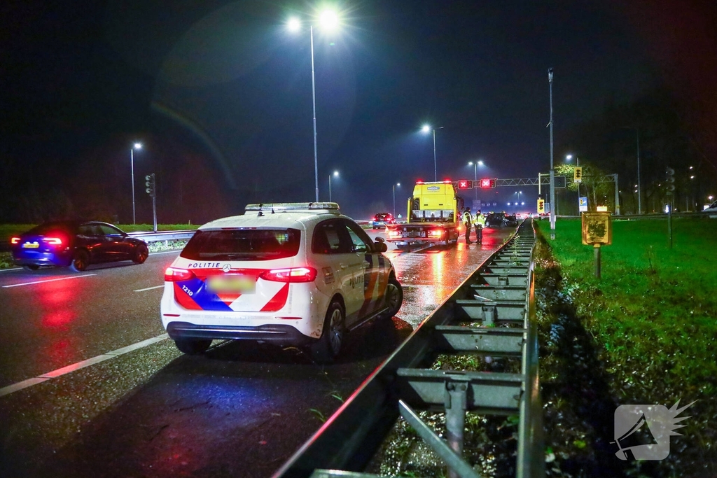 Botsing tussen meerdere auto's leidt tot gewonden