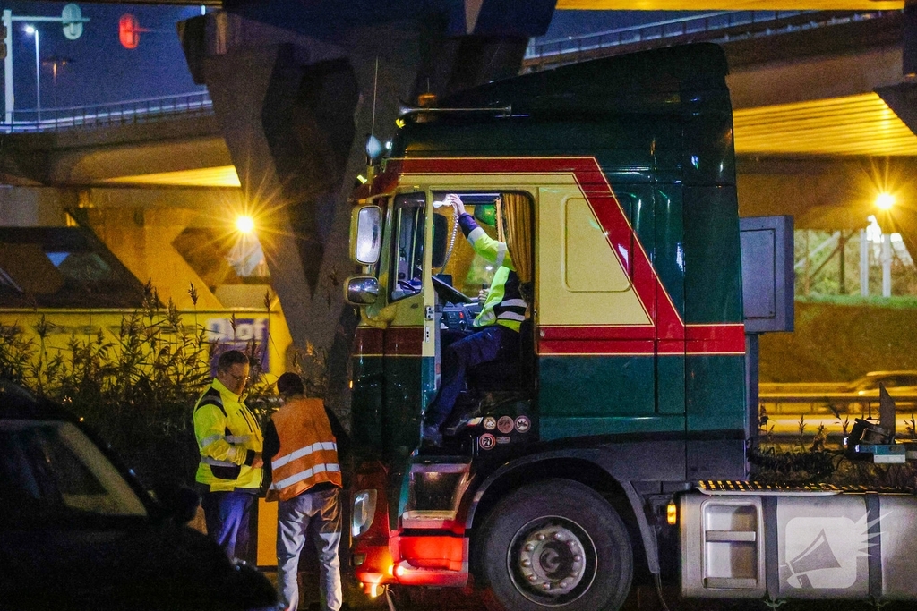 Grote controle door diverse diensten