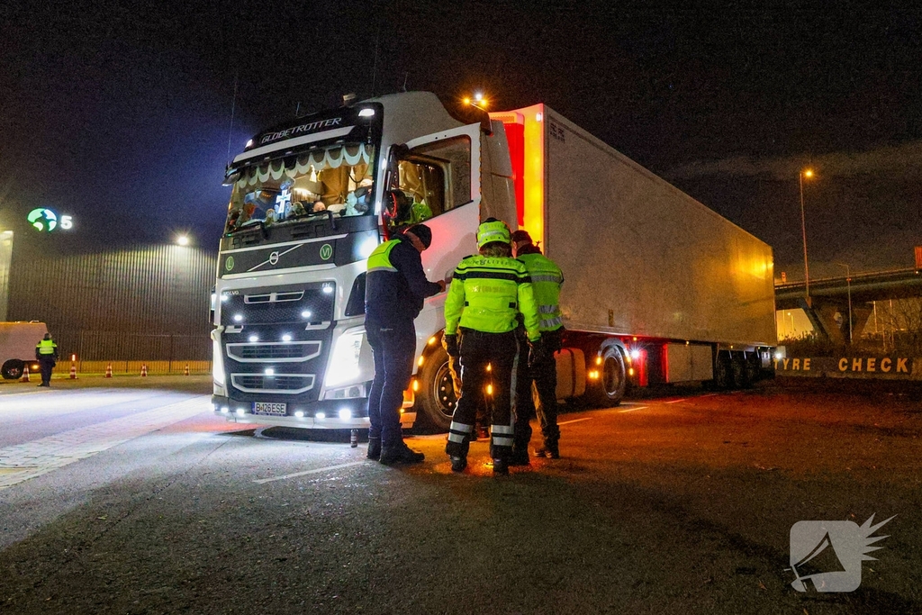 Grote controle door diverse diensten